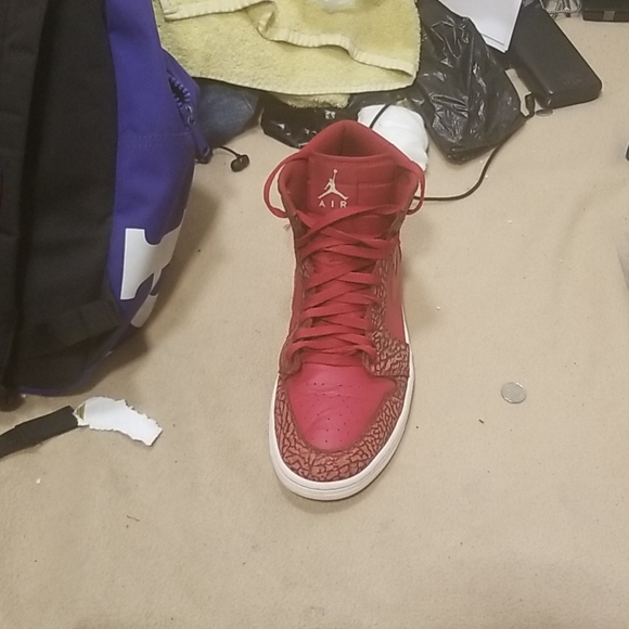 JORDAN 1 OG RED CEMENT - Picture 3 of 3